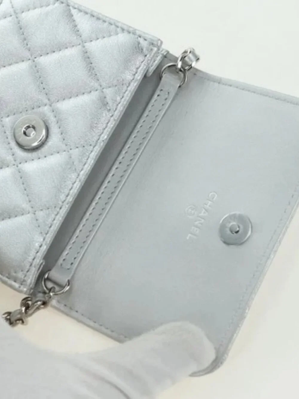 CHANEL Chain Shoulder Bag Leather Silver CC Auth 170531SAM